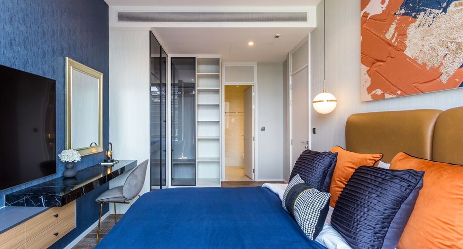 For rent 2 bedrooms condo in Pathum Wan, Bangkok
