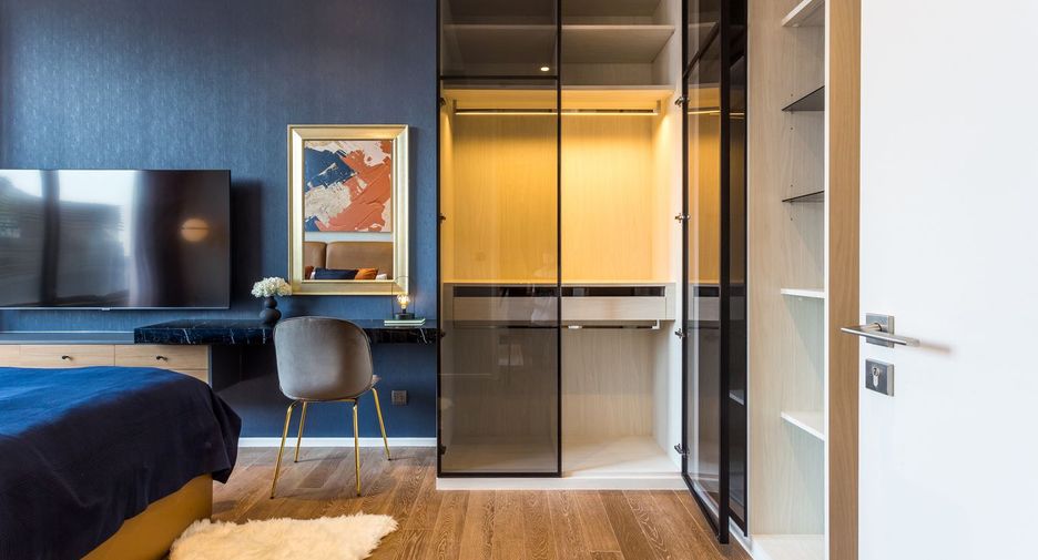 For rent 2 bedrooms condo in Pathum Wan, Bangkok