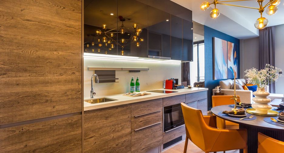 For rent 2 bedrooms condo in Pathum Wan, Bangkok