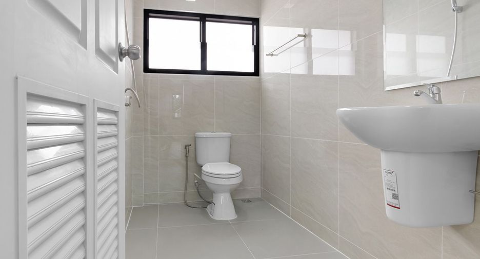 À vendre 3 chambres maison à Pak Kret, Nonthaburi