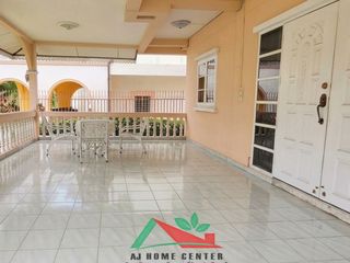 For sale 3 bedrooms house in Taling Chan, Bangkok