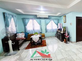 For sale 3 bedrooms house in Taling Chan, Bangkok