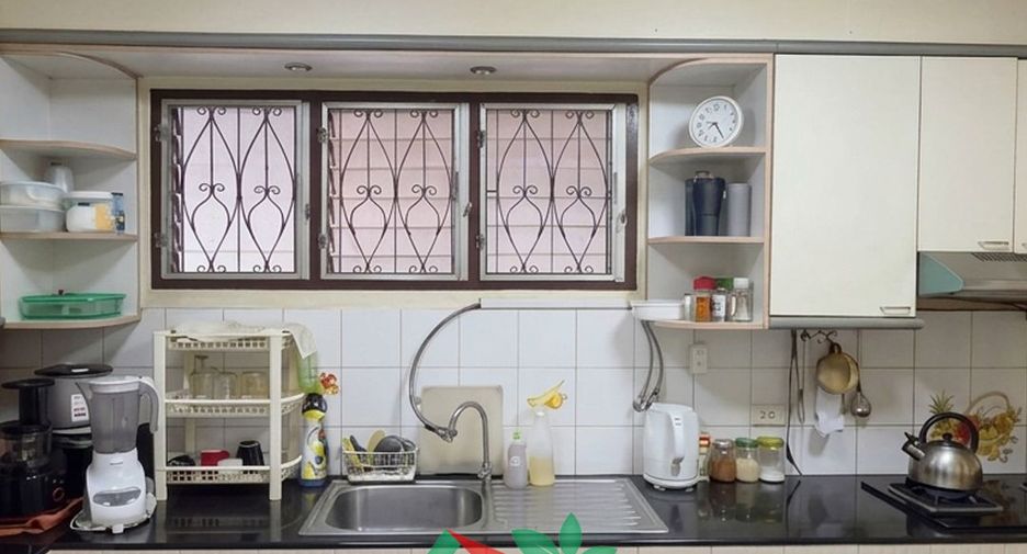 For sale 3 bedrooms house in Taling Chan, Bangkok