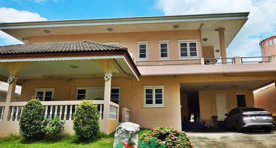 For sale 3 bedrooms house in Taling Chan, Bangkok