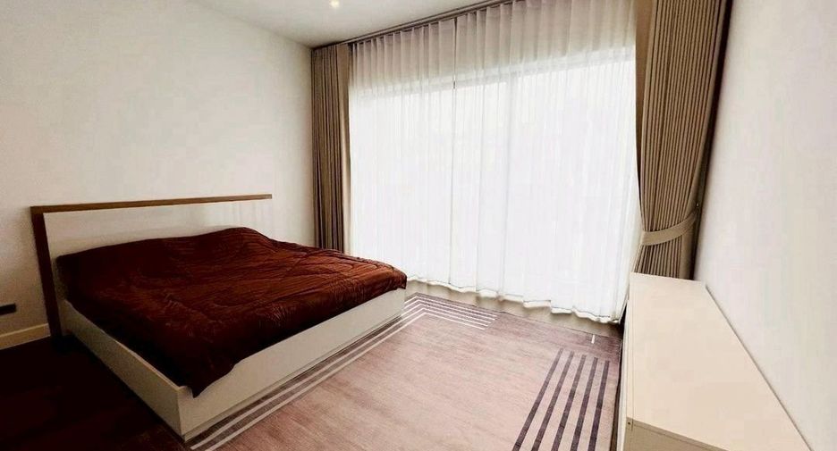 For rent 4 bedrooms house in Bang Kapi, Bangkok