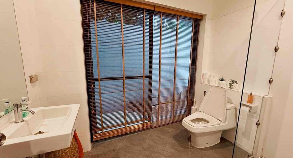 For rent 3 bedrooms house in Khlong Toei, Bangkok