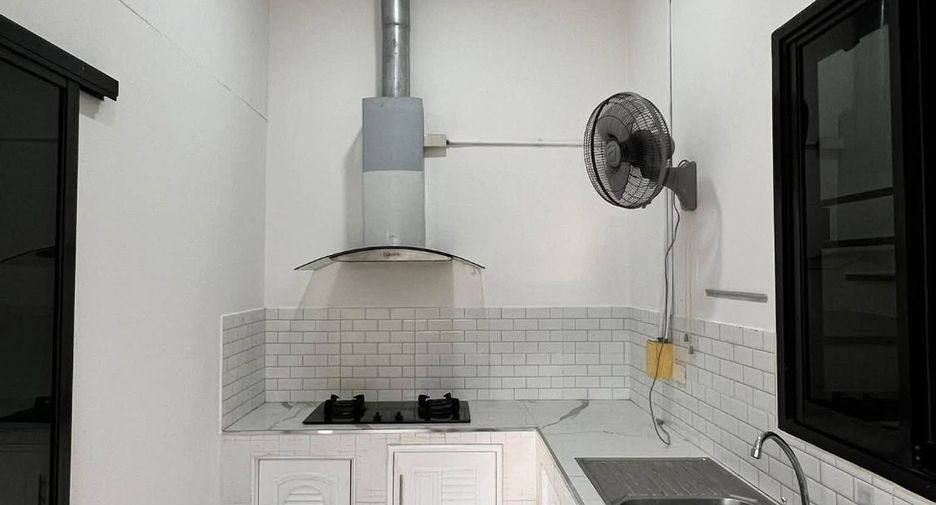 ให้เช่า และ ขาย 2 ห้องนอน ทาวน์เฮ้าส์ ใน เมืองเชียงใหม่, เชียงใหม่