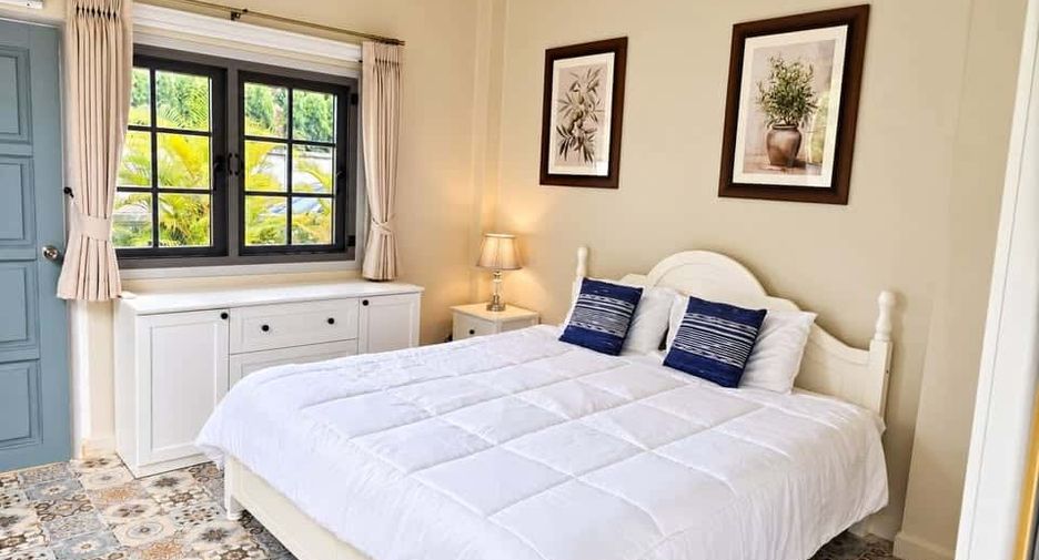For rent 4 bedrooms condo in Mueang Chiang Mai, Chiang Mai
