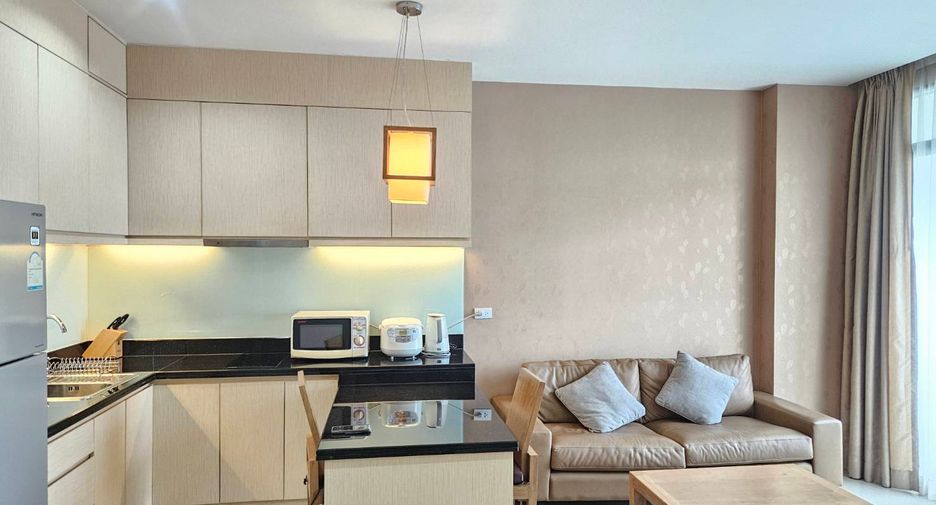 For sale 1 bed condo in Si Racha, Chonburi