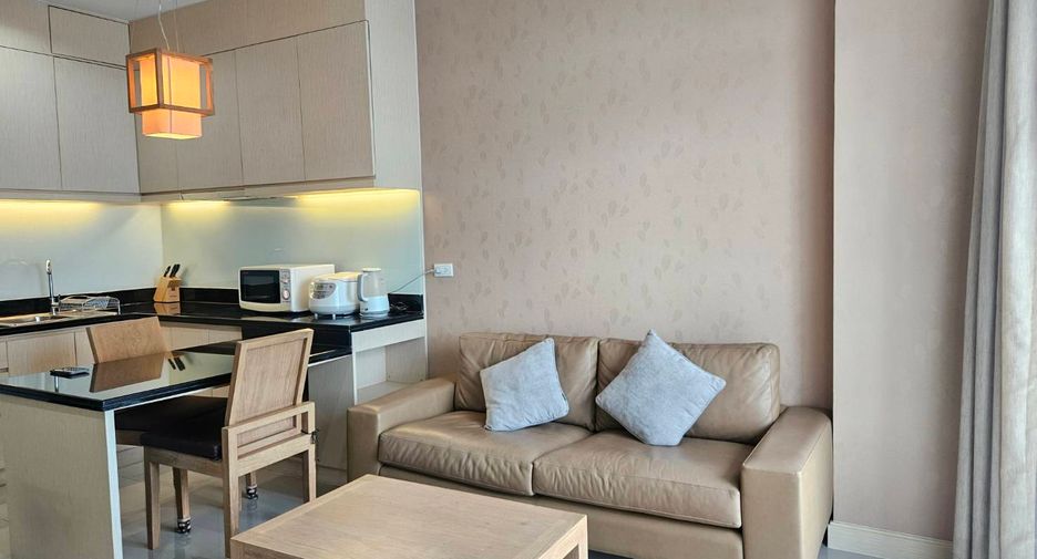 For sale 1 bed condo in Si Racha, Chonburi