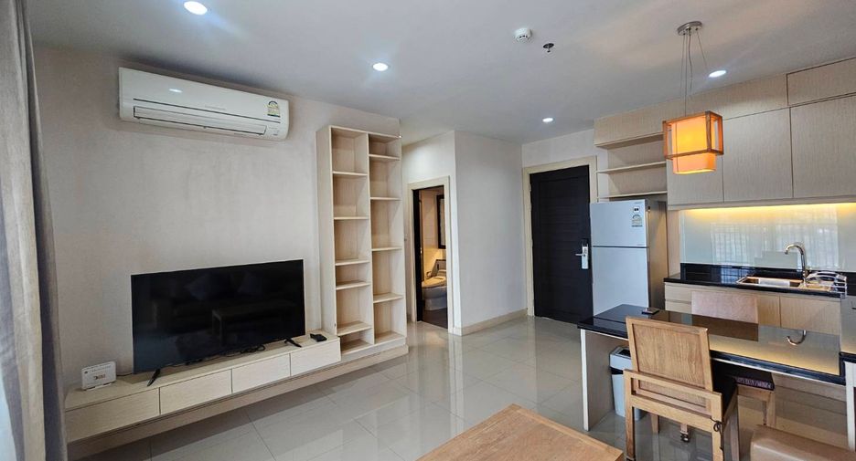 For sale 1 bed condo in Si Racha, Chonburi