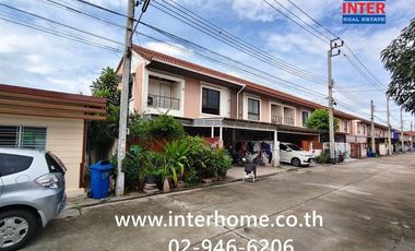 Casa adosada en venta de 3 habitaciones en Sai Noi, Nonthaburi