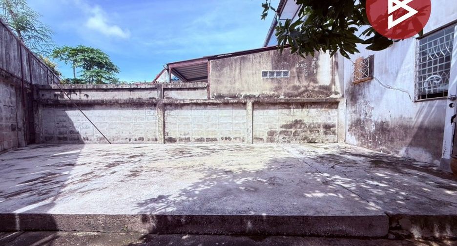For sale 2 bedrooms townhouse in Thung Khru, Bangkok