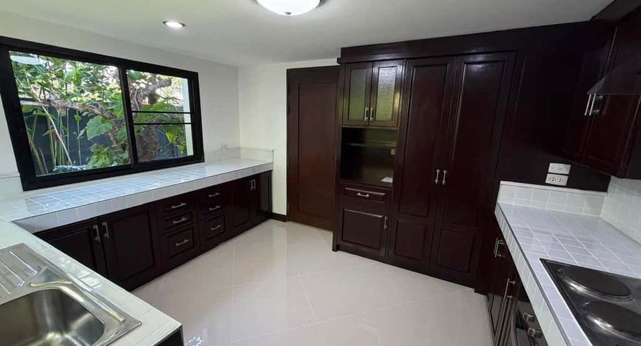 For rent 4 bedrooms house in Hang Dong, Chiang Mai