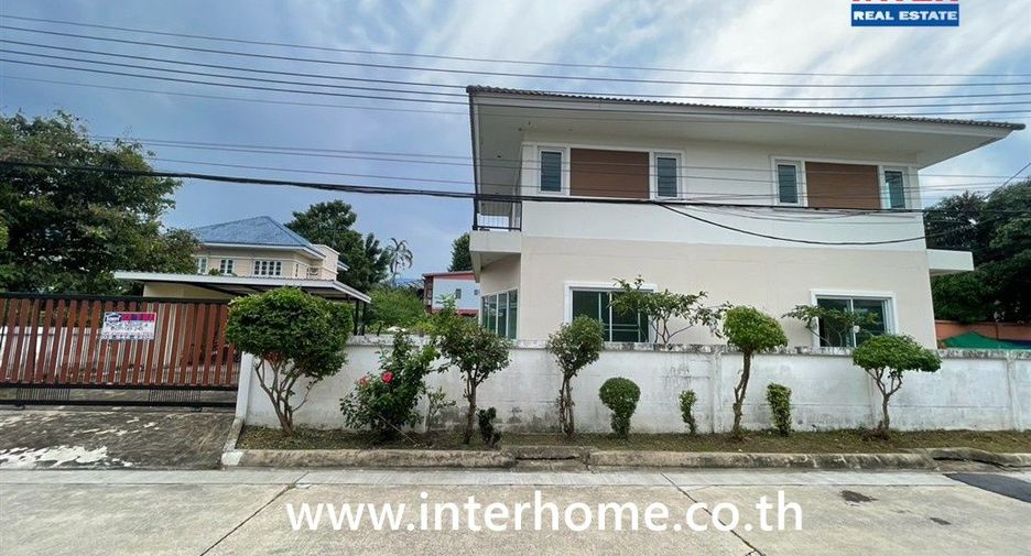 Casa en venta de 3 habitaciones en Bang Khen, Bangkok