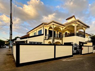 For sale 5 bedrooms villa in Bang Lamung, Chonburi