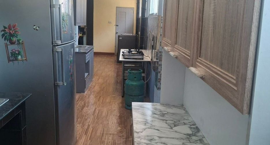 For sale 5 bedrooms villa in Bang Lamung, Chonburi