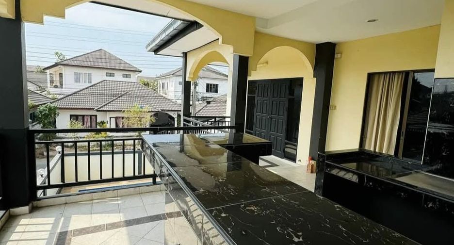 For sale 5 bedrooms villa in Bang Lamung, Chonburi