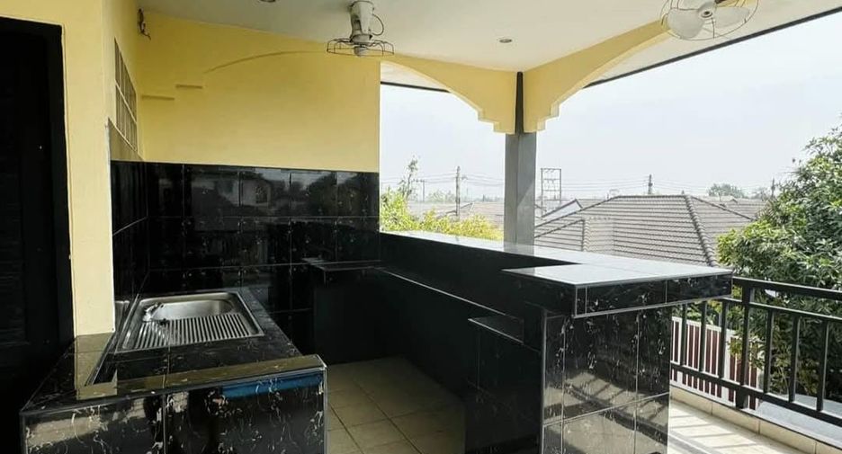 For sale 5 bedrooms villa in Bang Lamung, Chonburi