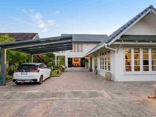 Casa en alquiler de 3 habitaciones en Mueang Rayong, Rayong