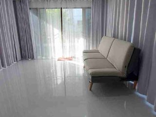 Casa en alquiler de 3 habitaciones en Mueang Rayong, Rayong