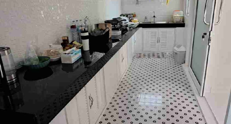 Casa en alquiler de 3 habitaciones en Mueang Rayong, Rayong