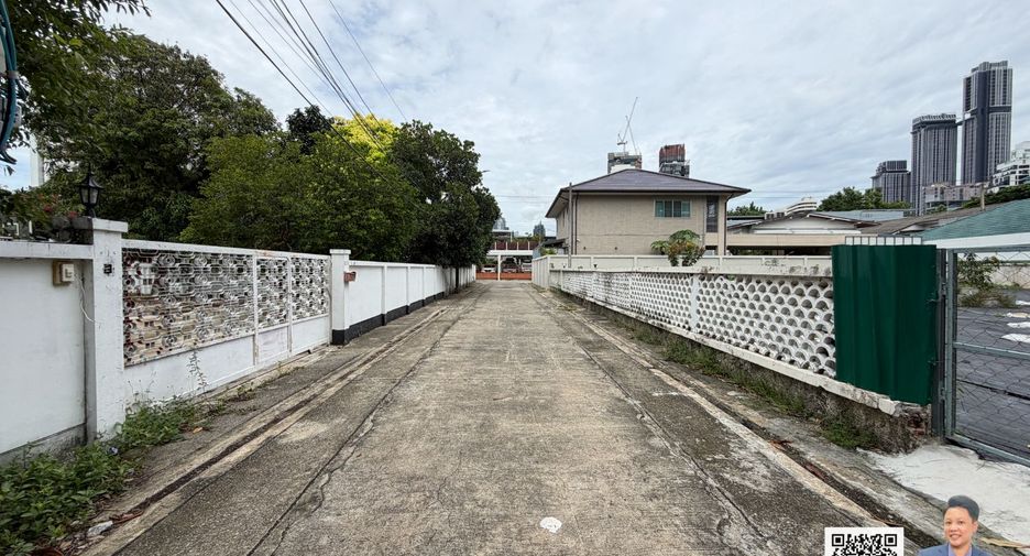 For sale land in Watthana, Bangkok
