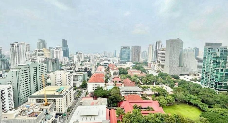 For rent 2 bedrooms condo in Watthana, Bangkok