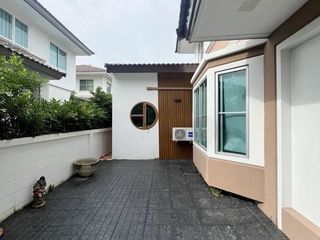 For rent 4 bedrooms house in Bang Bo, Samut Prakan
