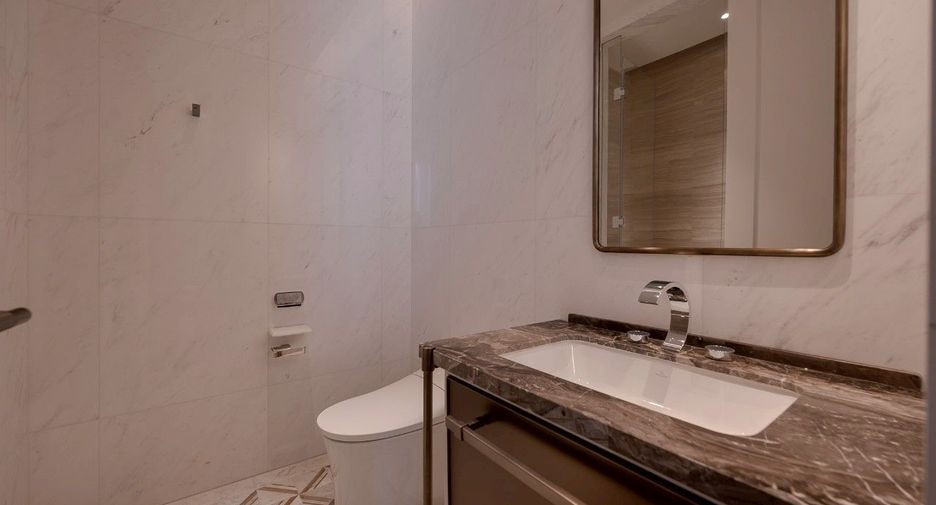 For rent and for sale 2 bedrooms condo in Sathon, Bangkok