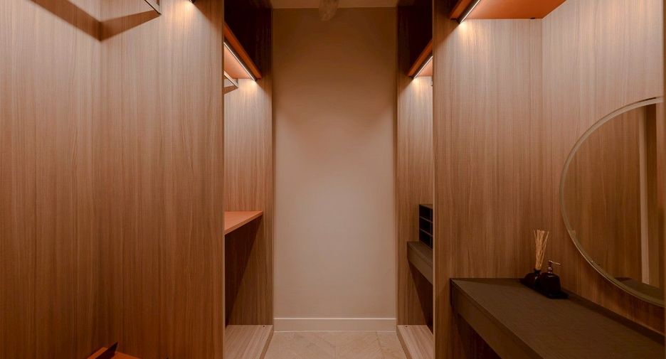 For rent and for sale 2 bedrooms condo in Sathon, Bangkok