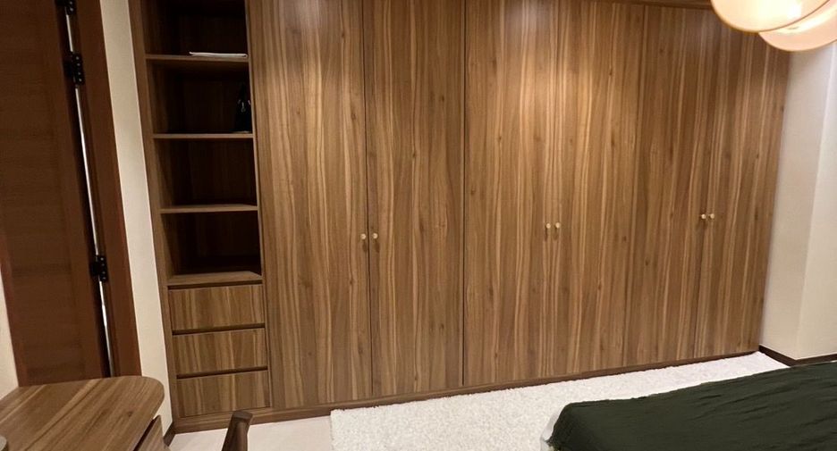 For sale 3 bedrooms condo in Watthana, Bangkok