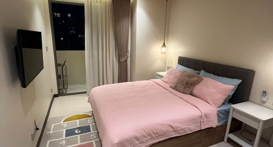 For sale 3 bedrooms condo in Watthana, Bangkok