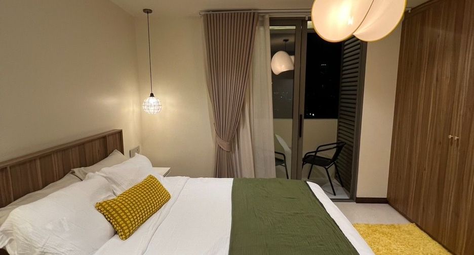For sale 3 bedrooms condo in Watthana, Bangkok
