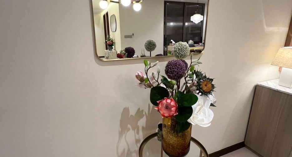 For sale 3 bedrooms condo in Watthana, Bangkok