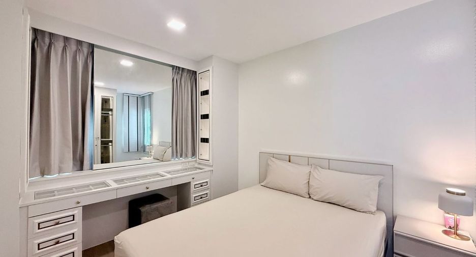 Casa en alquiler de 4 habitaciones en Bang Phli, Samut Prakan