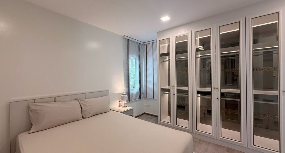 Casa en alquiler de 4 habitaciones en Bang Phli, Samut Prakan
