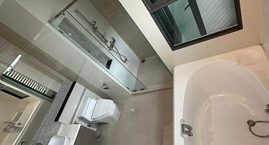 For rent 4 bedrooms house in Suan Luang, Bangkok
