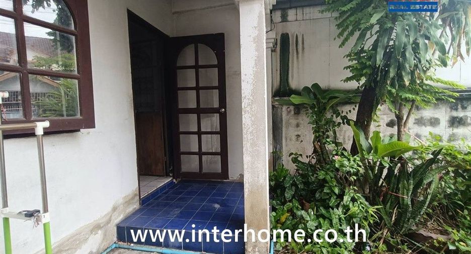 For sale 2 bedrooms townhouse in Khan Na Yao, Bangkok