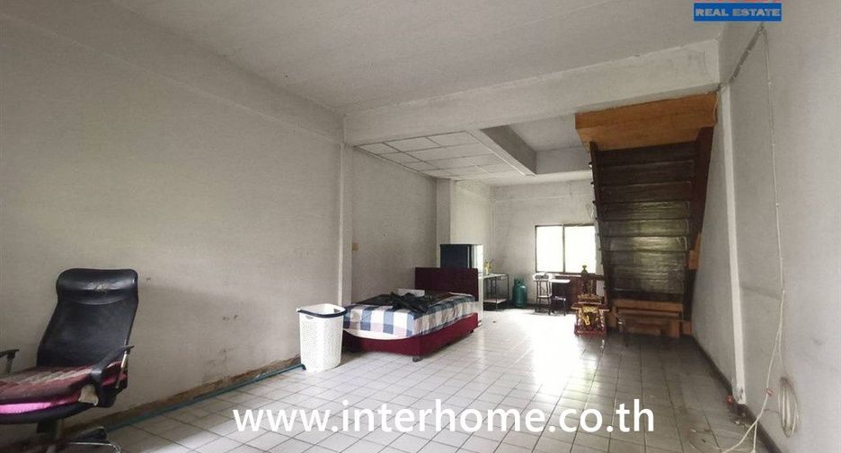 For sale 2 bedrooms townhouse in Khan Na Yao, Bangkok