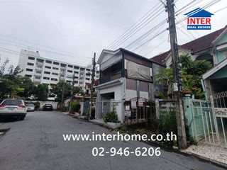 À vendre 2 chambres maison de ville à Khan Na Yao, Bangkok