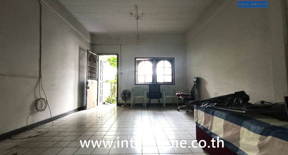 For sale 2 bedrooms townhouse in Khan Na Yao, Bangkok