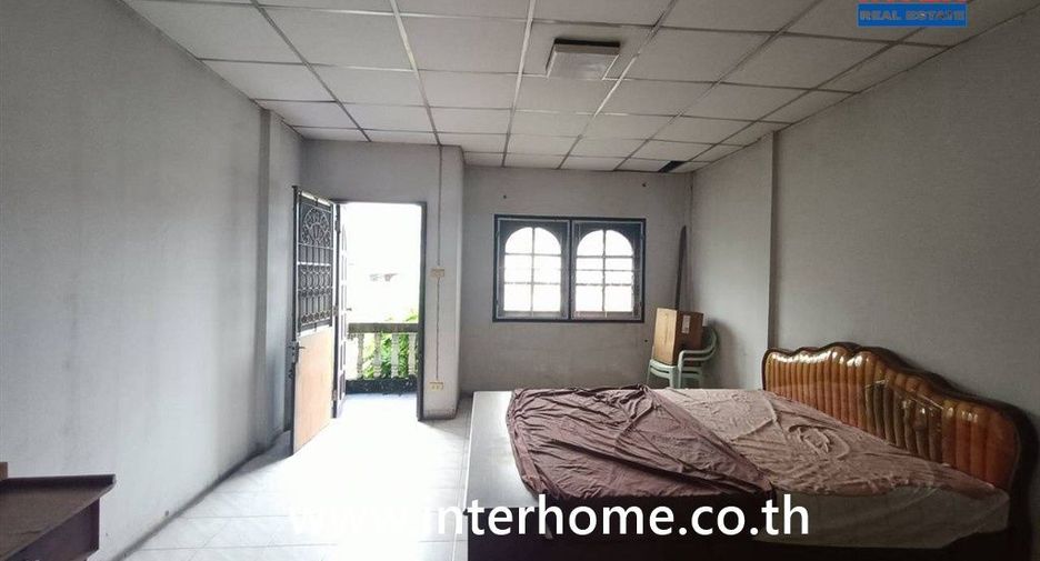 For sale 2 bedrooms townhouse in Khan Na Yao, Bangkok