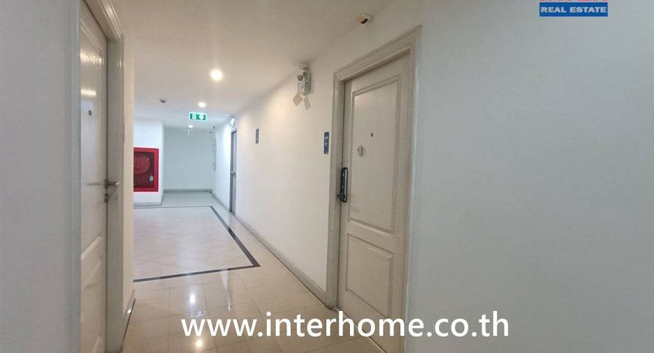 For sale 1 bed condo in Bang Kapi, Bangkok