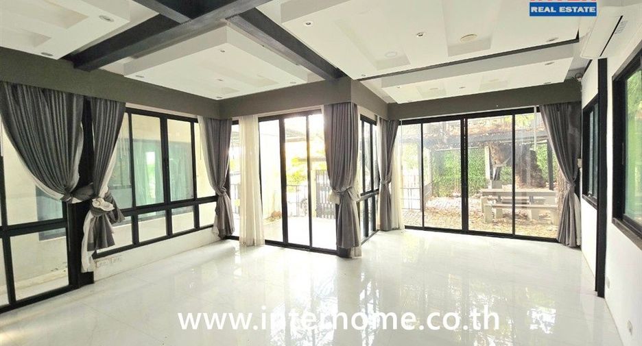 For sale 5 bedrooms house in Bang Phli, Samut Prakan
