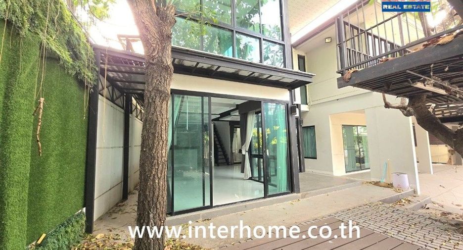 For sale 5 bedrooms house in Bang Phli, Samut Prakan