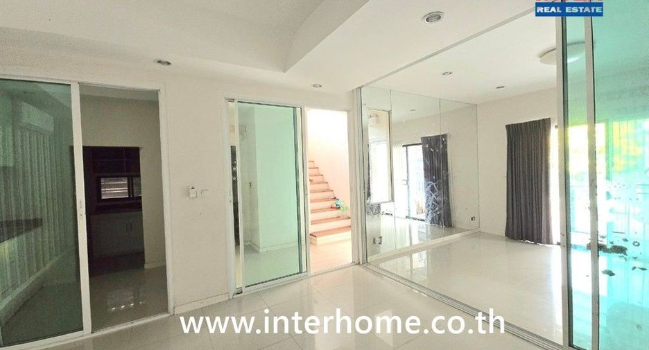 For sale 5 bedrooms house in Bang Phli, Samut Prakan