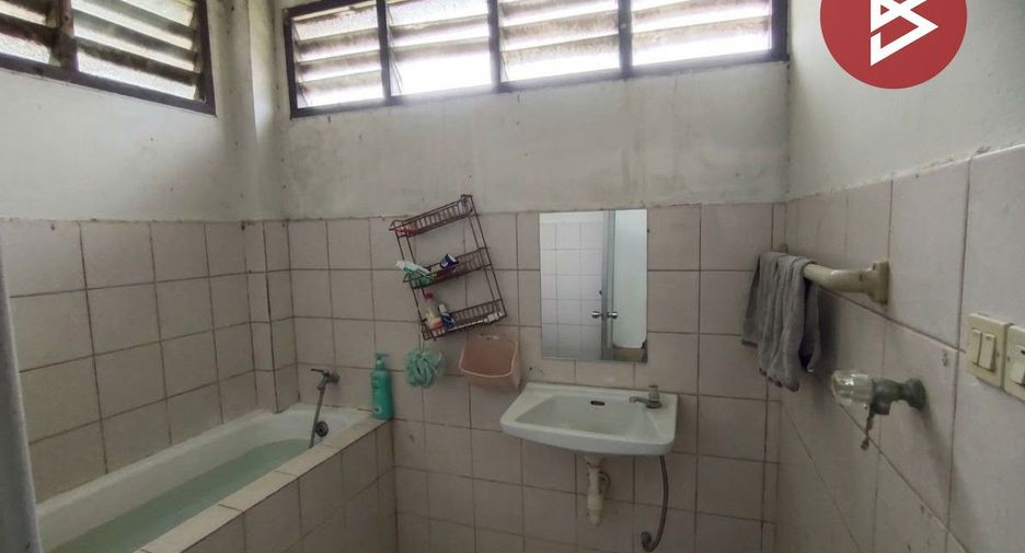 出售 5 卧室 独立屋 在 Sam Chuk, Suphan Buri