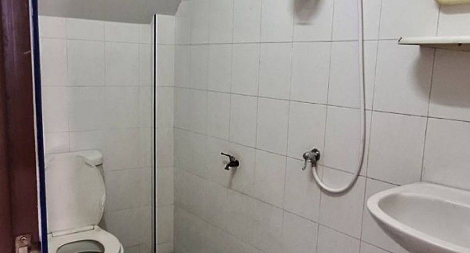 For sale 6 bedrooms retail Space in Mueang Nakhon Si Thammarat, Nakhon Si Thammarat