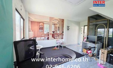 À vendre 3 chambres maison de ville à Khan Na Yao, Bangkok